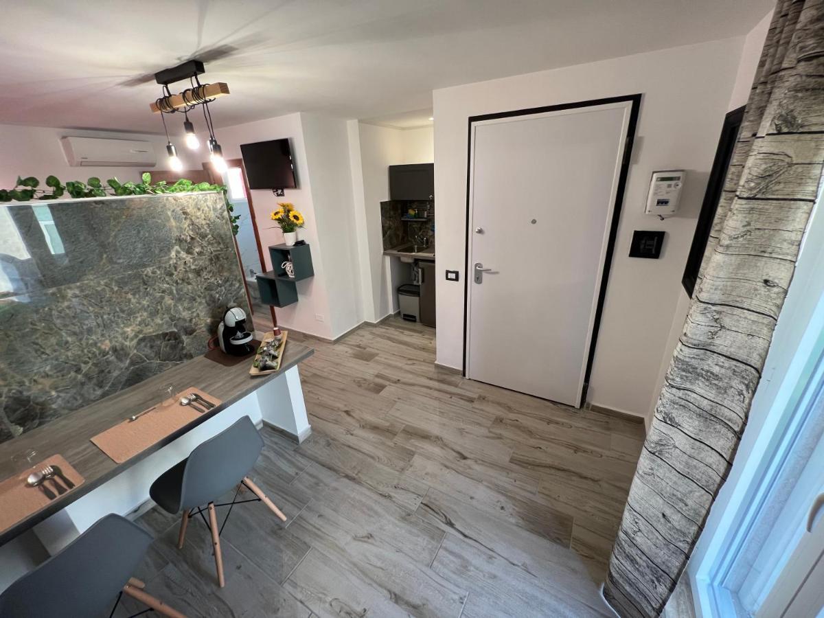 Appartement Loft Con Terrazzo A Livello Stazione à Lecce Extérieur photo